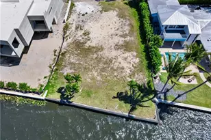 1204 Alhambra Dr, Fort Myers, FL 33901 - Photo 13