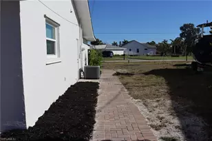 4937 Royal Palm Dr, Estero, FL 33928 - Photo 5