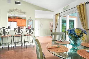 2718 SW 9th Pl, Cape Coral, FL 33914 - Photo 7