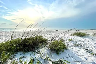 1900 Alamanda Dr, Naples, FL 34102 - Photo 21