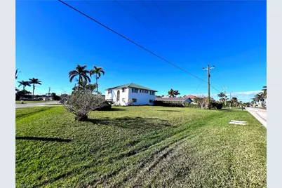 103 Tahiti Cir, Naples, FL 34113 - Photo 23