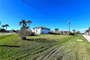 103 Tahiti Cir, Naples, FL 34113 - Photo 23