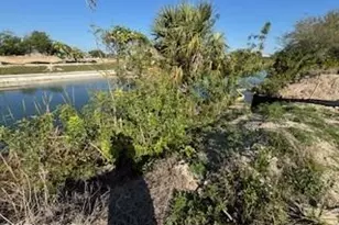 1812 NE 13th Pl, Cape Coral, FL 33909 - Photo 3