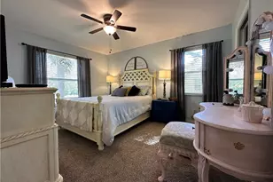 241 Robin Hood Cir, Naples, FL 34104 - Photo 9