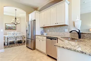 10271 Glastonbury Cir, Fort Myers, FL 33913 - Photo 13