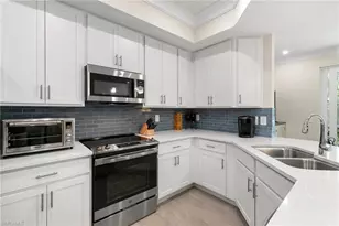 238 Indies Dr E, Naples, FL 34114 - Photo 9