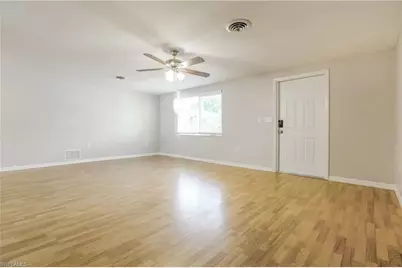 3433 Roslyn Rd, Venice, FL 34293 - Photo 3