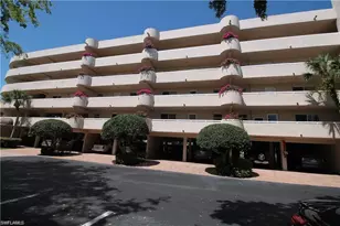 12945 Vanderbilt Dr, Naples, FL 34110 - Photo 7