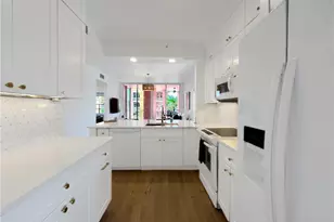 401 Bayfront Pl, Naples, FL 34102 - Photo 9