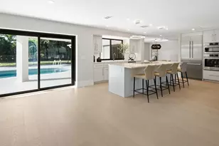 518 Cypress Way E, Naples, FL 34110 - Photo 11