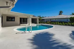 518 Cypress Way E, Naples, FL 34110 - Photo 41