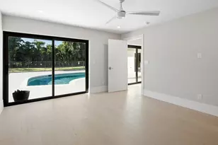 518 Cypress Way E, Naples, FL 34110 - Photo 33