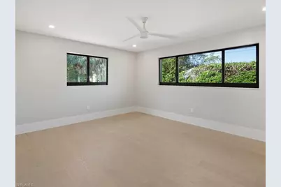 518 Cypress Way E, Naples, FL 34110 - Photo 25