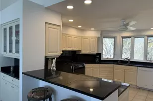 484 Gulf Bend Dr, Captiva, FL 33924 - Photo 19