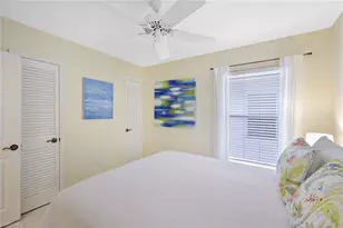 286 4th St S, Naples, FL 34102 - Photo 17