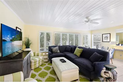 286 4th St S #203, Naples, FL 34102 - Photo 1