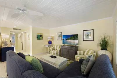 286 4th St S #203, Naples, FL 34102 - Photo 3