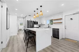 2500 Gulf Shore Blvd N, Naples, FL 34103 - Photo 9