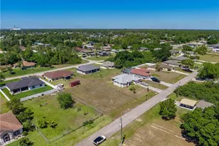 909 Adeline Ave, Lehigh Acres, FL 33971 - Photo 5