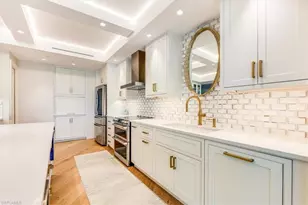 445 Cove Tower Dr, Naples, FL 34110 - Photo 7