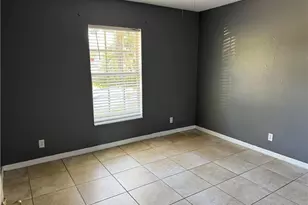 402 Banfield Pl, Lehigh Acres, FL 33974 - Photo 5