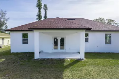 127 Connecticut Rd, Lehigh Acres, FL 33936 - Photo 17