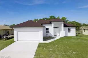 127 Connecticut Rd, Lehigh Acres, FL 33936 - Photo 1