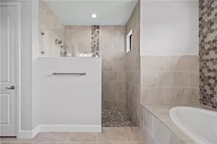 1319 NW 40th Pl, Cape Coral, FL 33993 - Photo 19