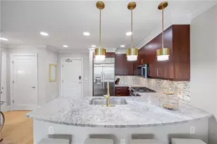 9123 Strada Pl, Naples, FL 34108 - Photo 7