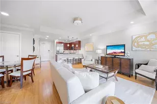 9123 Strada Pl, Naples, FL 34108 - Photo 5