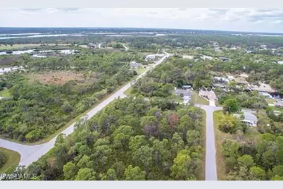 12253 Endicott Ln, Port Charlotte, FL 33953 - Photo 5