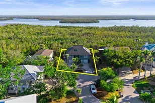 319 Nature View Ct, Fort Myers Beach, FL 33931 - Photo 3