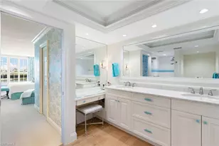 2400 Gulf Shore Blvd N, Naples, FL 34103 - Photo 9