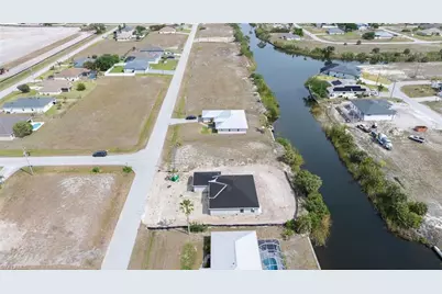 115 NW 19th Pl, Cape Coral, FL 33993 - Photo 5