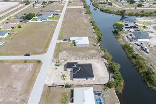 115 NW 19th Pl, Cape Coral, FL 33993 - Photo 5