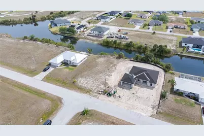 115 NW 19th Pl, Cape Coral, FL 33993 - Photo 3