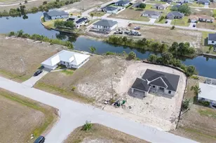 115 NW 19th Pl, Cape Coral, FL 33993 - Photo 3