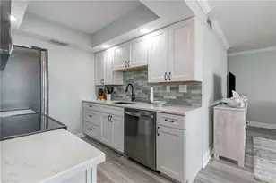 898 Buttonwood Dr, Fort Myers Beach, FL 33931 - Photo 9