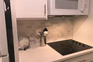 421 12th Ave S, Naples, FL 34102 - Photo 9