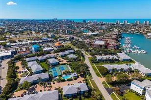 661 W Elkcam Cir, Marco Island, FL 34145 - Photo 23