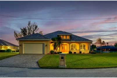 525 SW 8th Ter, Cape Coral, FL 33991 - Photo 1