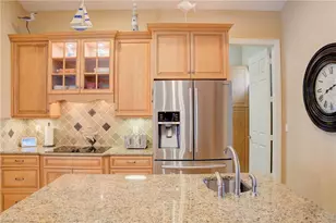 525 SW 8th Terrace, Cape Coral, FL 33991 - Photo 9