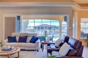 525 SW 8th Terrace, Cape Coral, FL 33991 - Photo 5