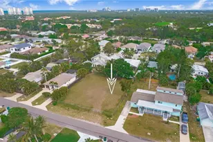 713 109th Ave N, Naples, FL 34108 - Photo 1