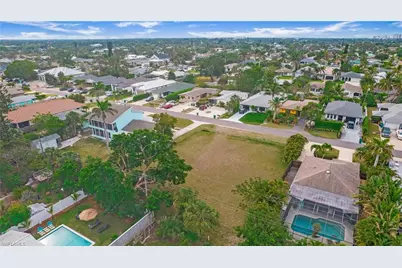 713 109th Ave N, Naples, FL 34108 - Photo 17