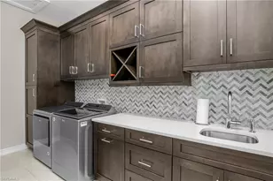 700 Bentwater Cir, Naples, FL 34108 - Photo 19