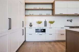 201 8th St S, Naples, FL 34102 - Photo 13