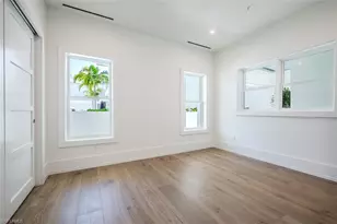 201 8th St S, Naples, FL 34102 - Photo 33