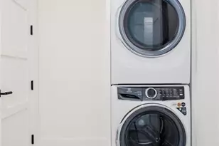 201 8th St S, Naples, FL 34102 - Photo 35