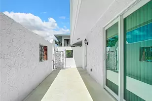 1405 Curlew Ave, Naples, FL 34102 - Photo 7